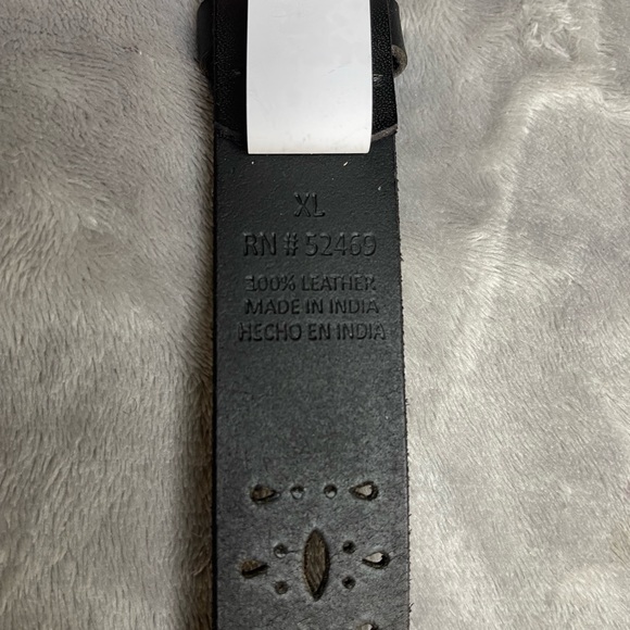 NWT 100% leather, black belt. Size XL - Picture 2 of 5